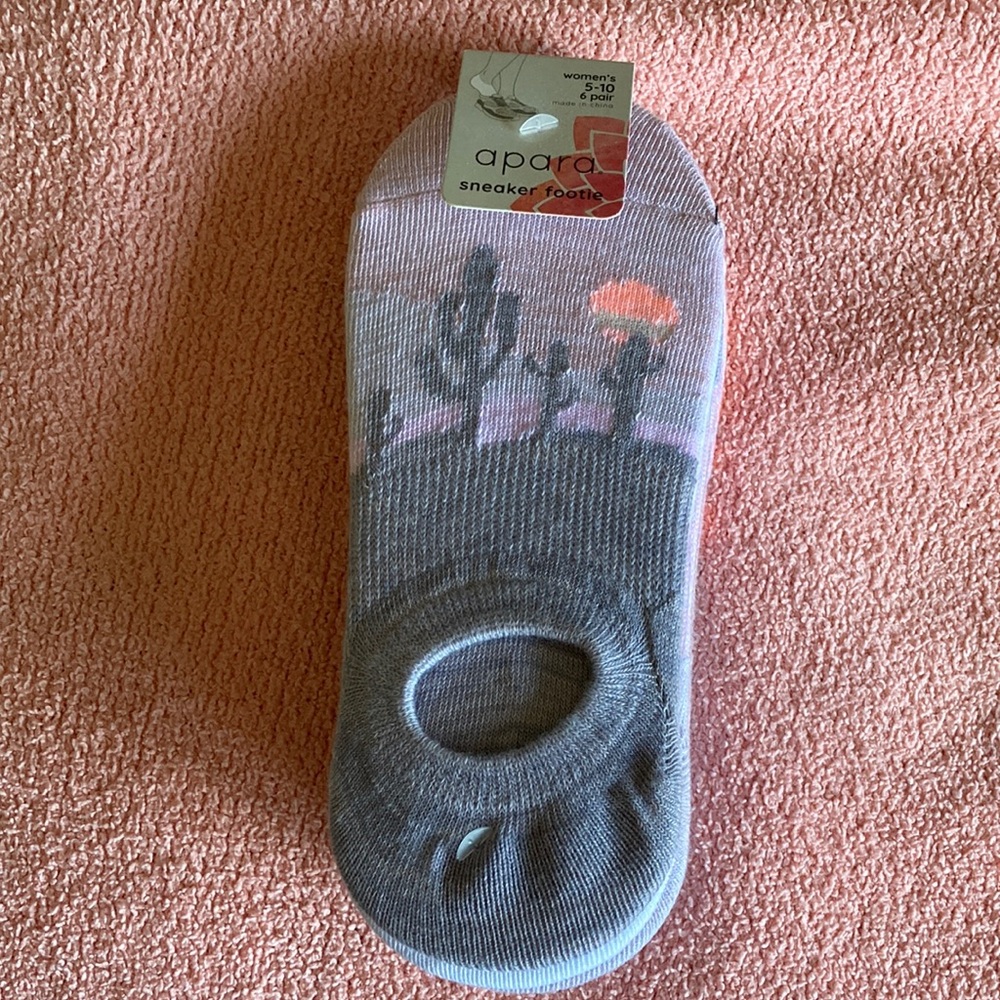 NWT 6 Pack Sneaker Socks